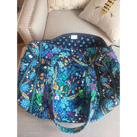 Vera Bradley large duffel - Picture 1 of 8